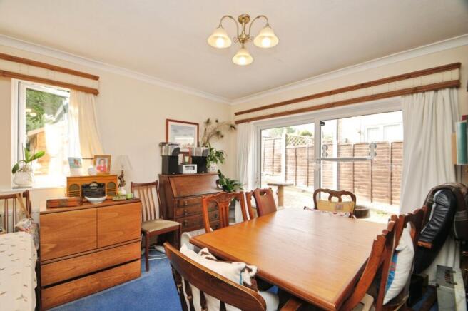 5 bed Detached for sale Image 4
