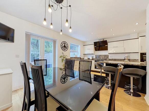 Open Plan Kitchen / Dining Room
