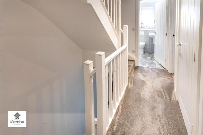 4 bed Semi-Detached for sale Image 8