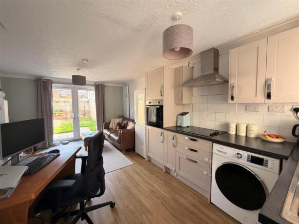 Sitting room kitchen.jpg