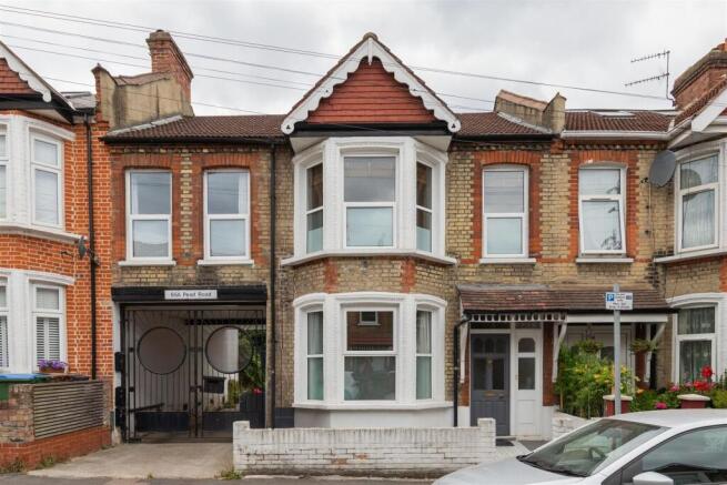 Pearl Road, E17