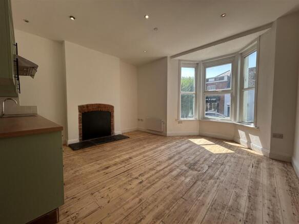 8, West Allington, Bridport, Dorset photo 4