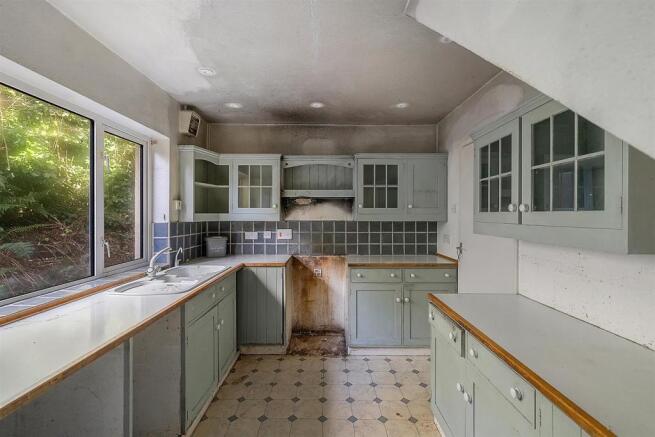 Kitchen 1.jpg