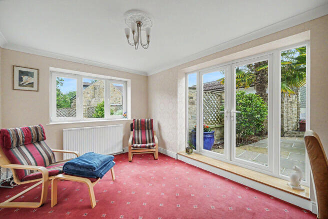 4 bed Detached for sale Image 10