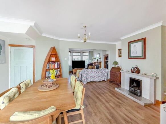 3 bed Semi-Detached for sale Image 2