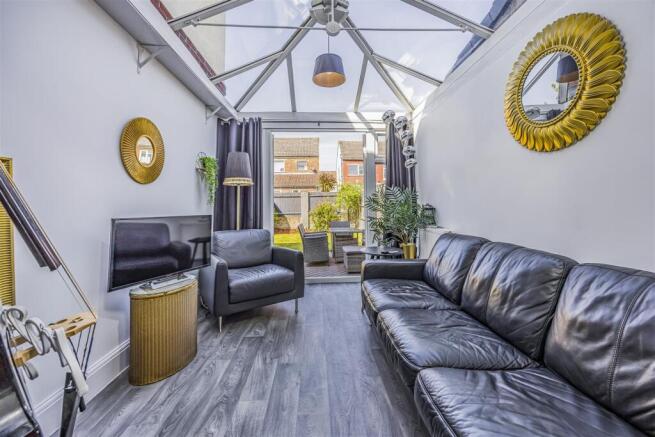 85 Vernon Road, Copnor, Portsmouth-PorticoMarketin