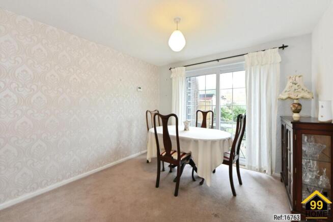 3 bed Semi-Detached for sale Image 8