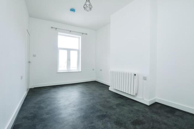 1 bed Apartment to rent Image 3