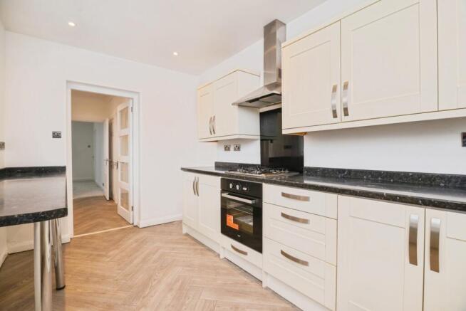 3 bed Terraced for sale Image 5