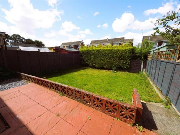 3 bed Semi-Detached to rent Image 4