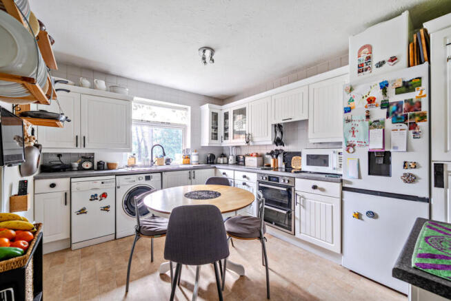 1420392-12-699d82...