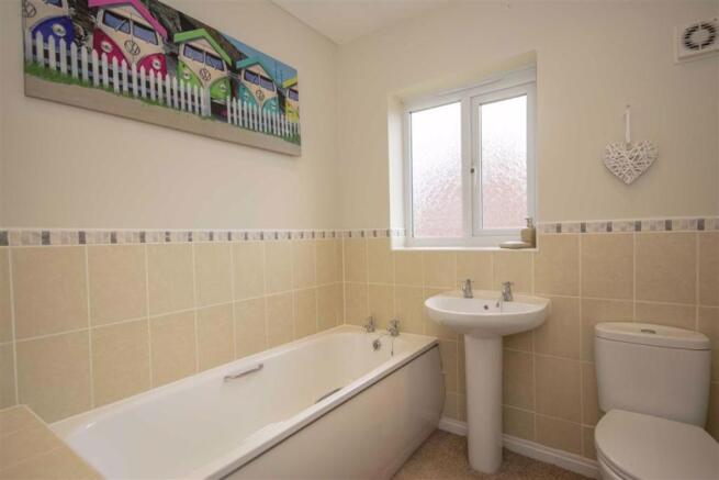 FAMILY BATHROOM