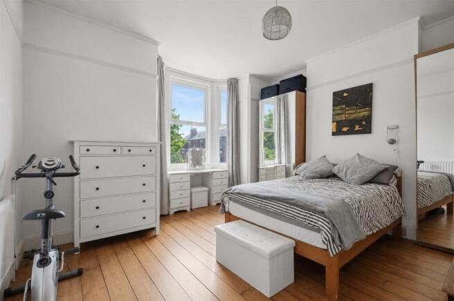 Bedroom 1_1.jpeg