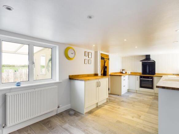 Dining kitchen