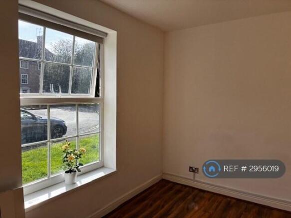 1 bed Flat to rent Image 5