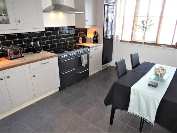 Dining kitchen
