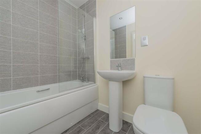 Family Bathroom / WC: