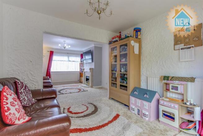 DINING ROOM: