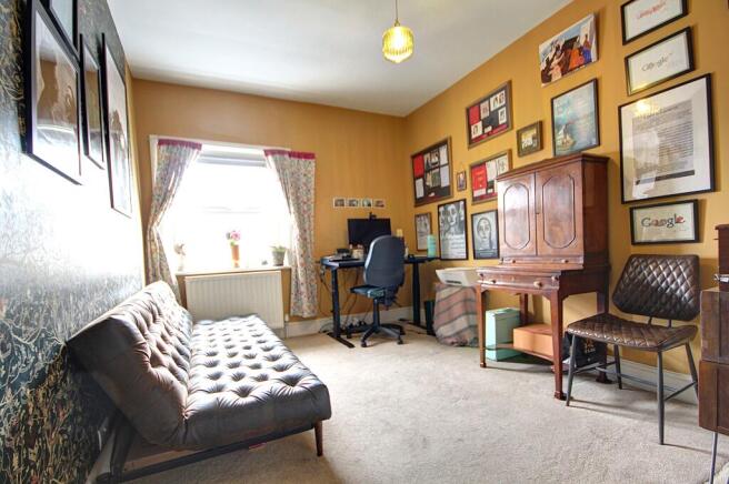 2 bed Flat for sale Image 7