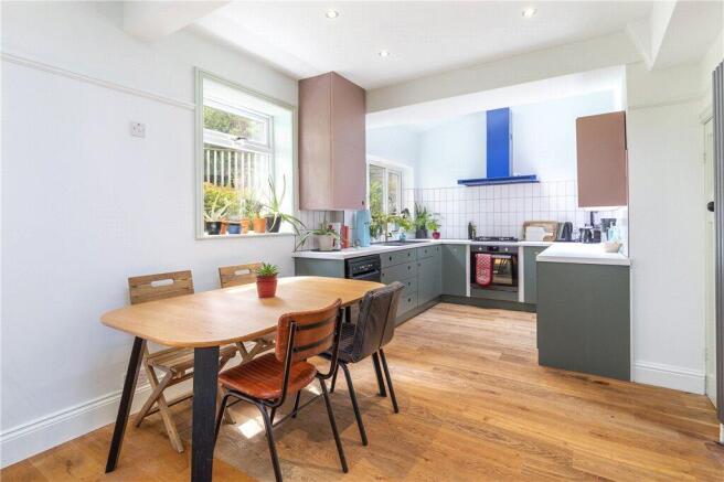 3 bed Semi-Detached for sale Image 7