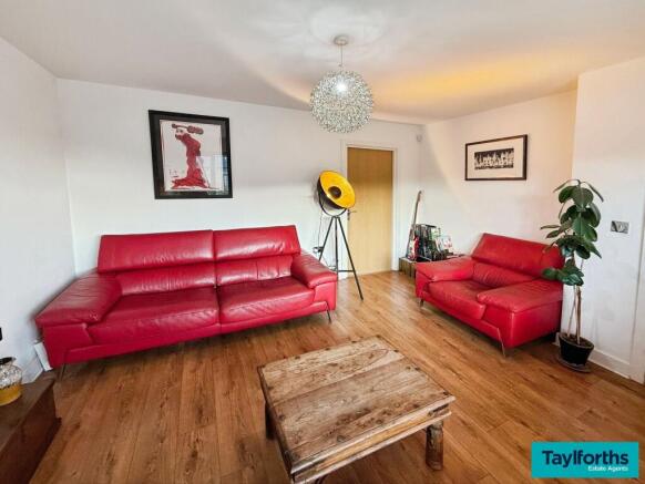 3 bed Semi-Detached for sale Image 5