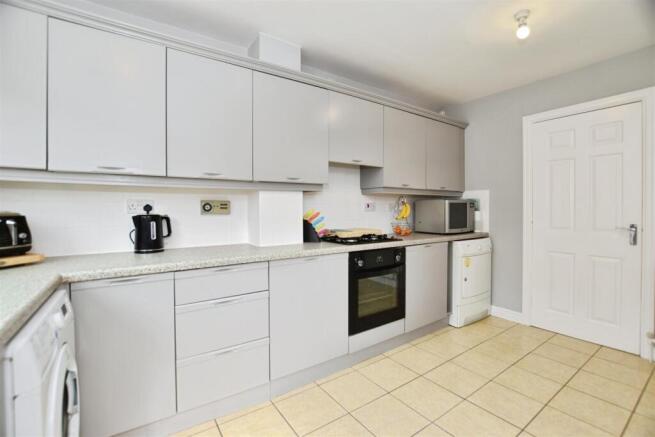3 bed Detached for sale Image 11