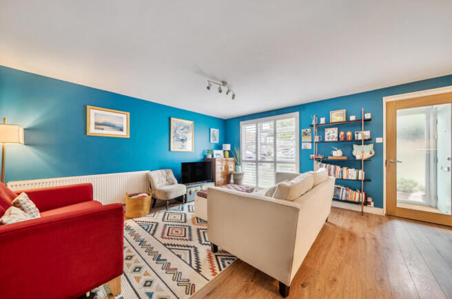 1331380-6-6888dfc...