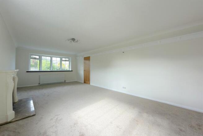 2 bed Bungalow for sale Image 11