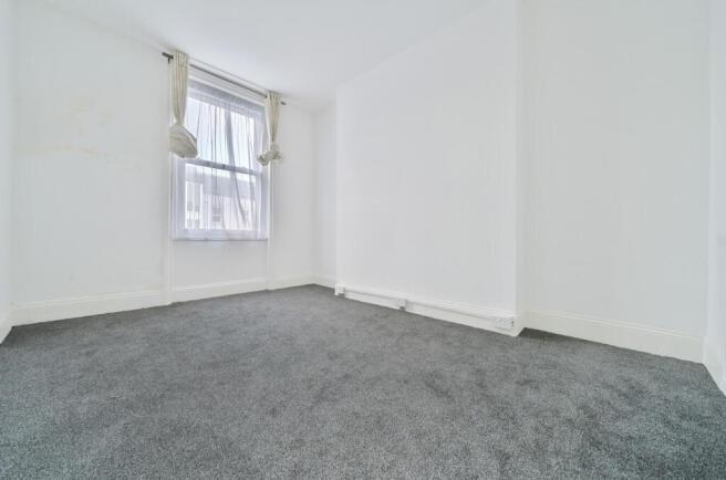 1382059-8-691c8cd...