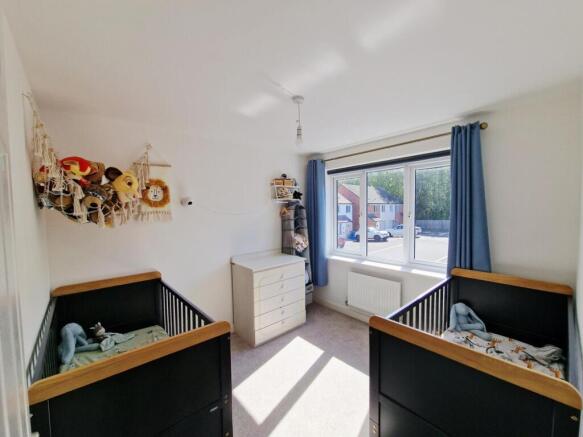 4 bed House for sale Image 10