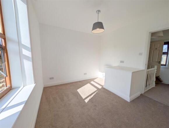 2 bed House for sale Image 9
