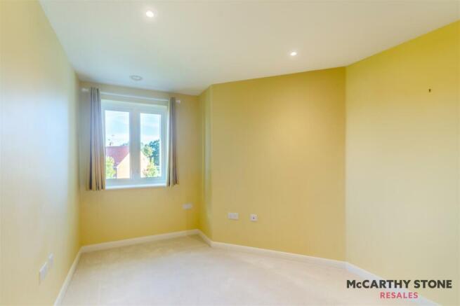 1 bed Apartment for sale Image 8