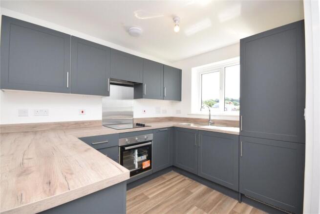 3 bed Semi-Detached to rent Image 5