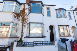 310, Fairfax Drive, Westcliff-on-sea SS0 9LT