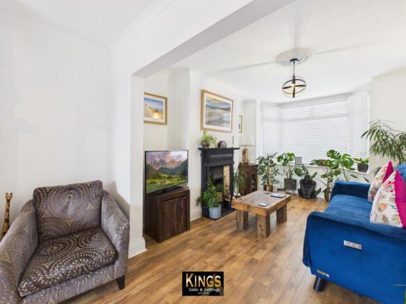 3 bed Semi-Detached for sale Image 6