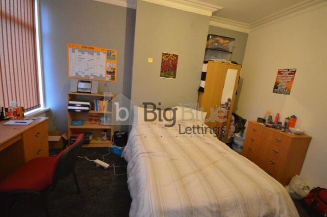 6 bed House Share to rent Image 5