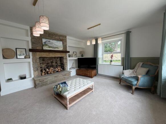 4 bed Semi-Detached to rent Image 4