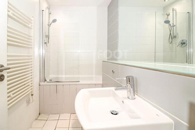 1 bed Apartment to rent Image 4