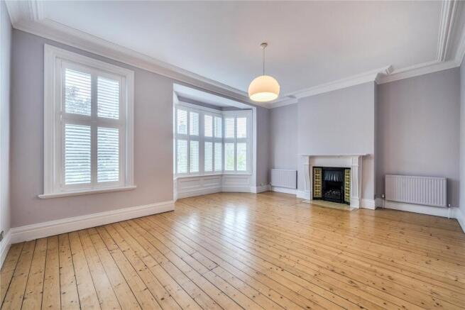 5 bed Semi-Detached for sale Image 12