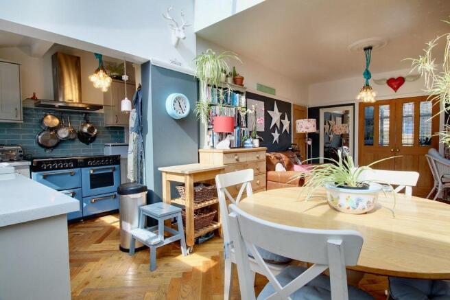 Kitchen Diner & Family Room