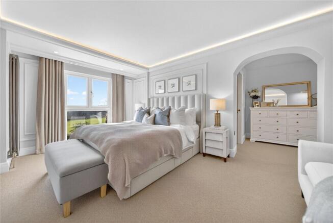 5 bed Detached for sale Image 11
