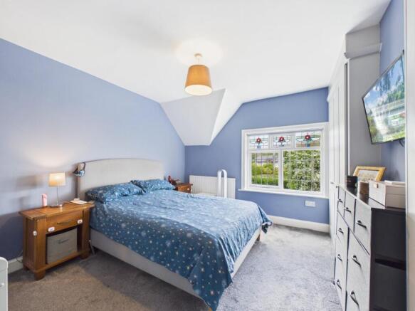 3 bed Semi-Detached for sale Image 12