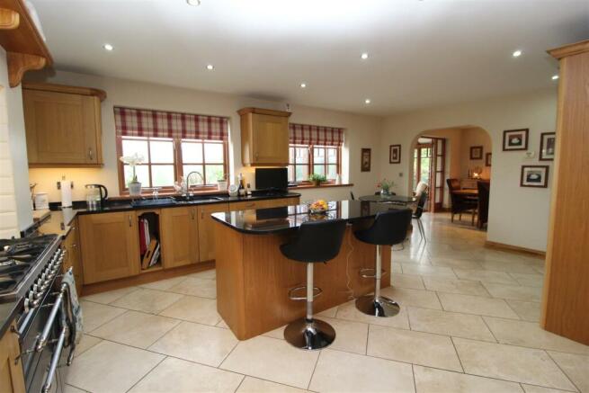 BREAKFAST KITCHEN