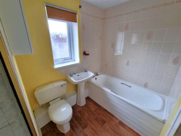 Bathroom.jpg
