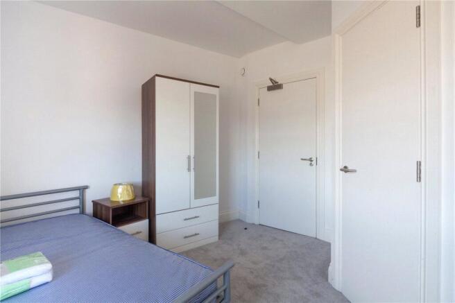 1 bed Apartment to rent Image 10