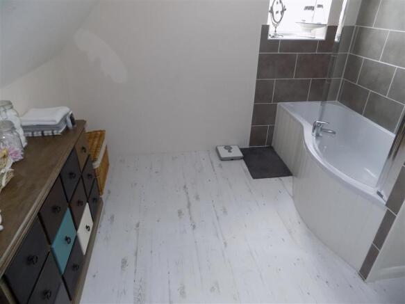 HOUSE BATHROOM