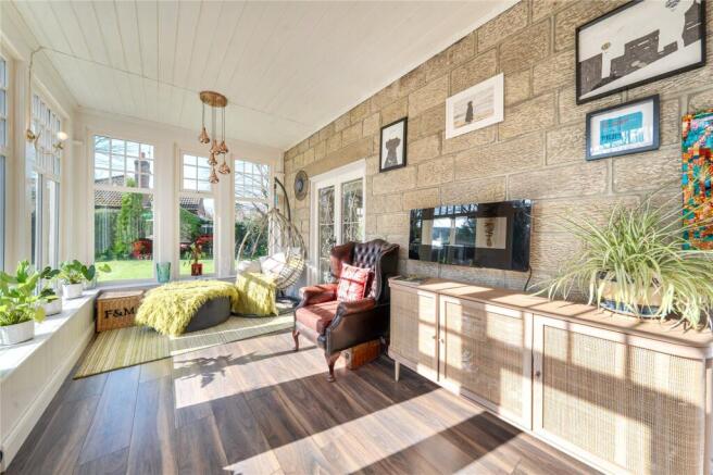 4 bed Detached for sale Image 10