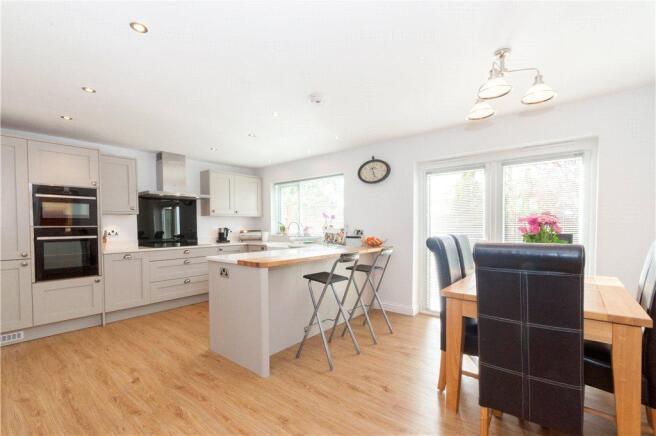 Kitchen/Dining