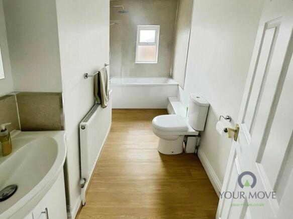 3 bed Terraced to rent Image 5