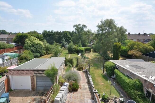 Langley Walk, Langley Green, RH11 photo 4